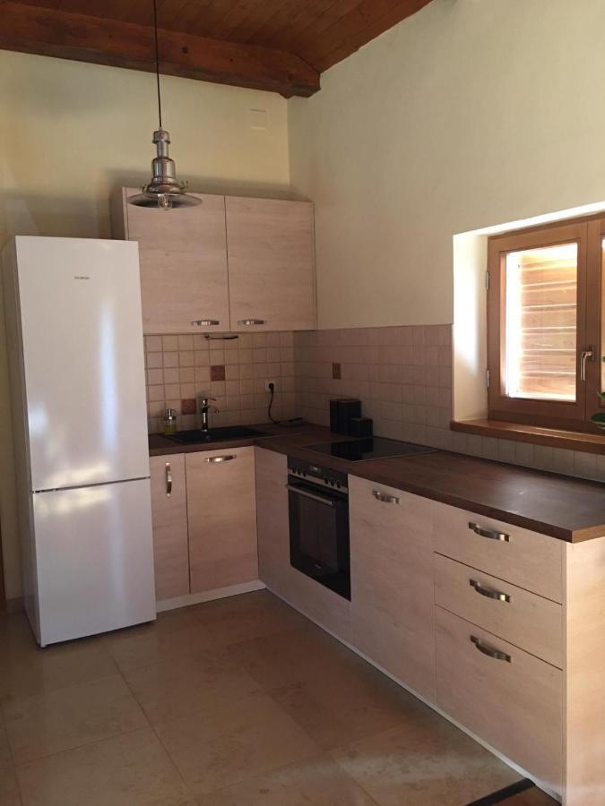 Holiday House Green Dream Обровац Экстерьер фото