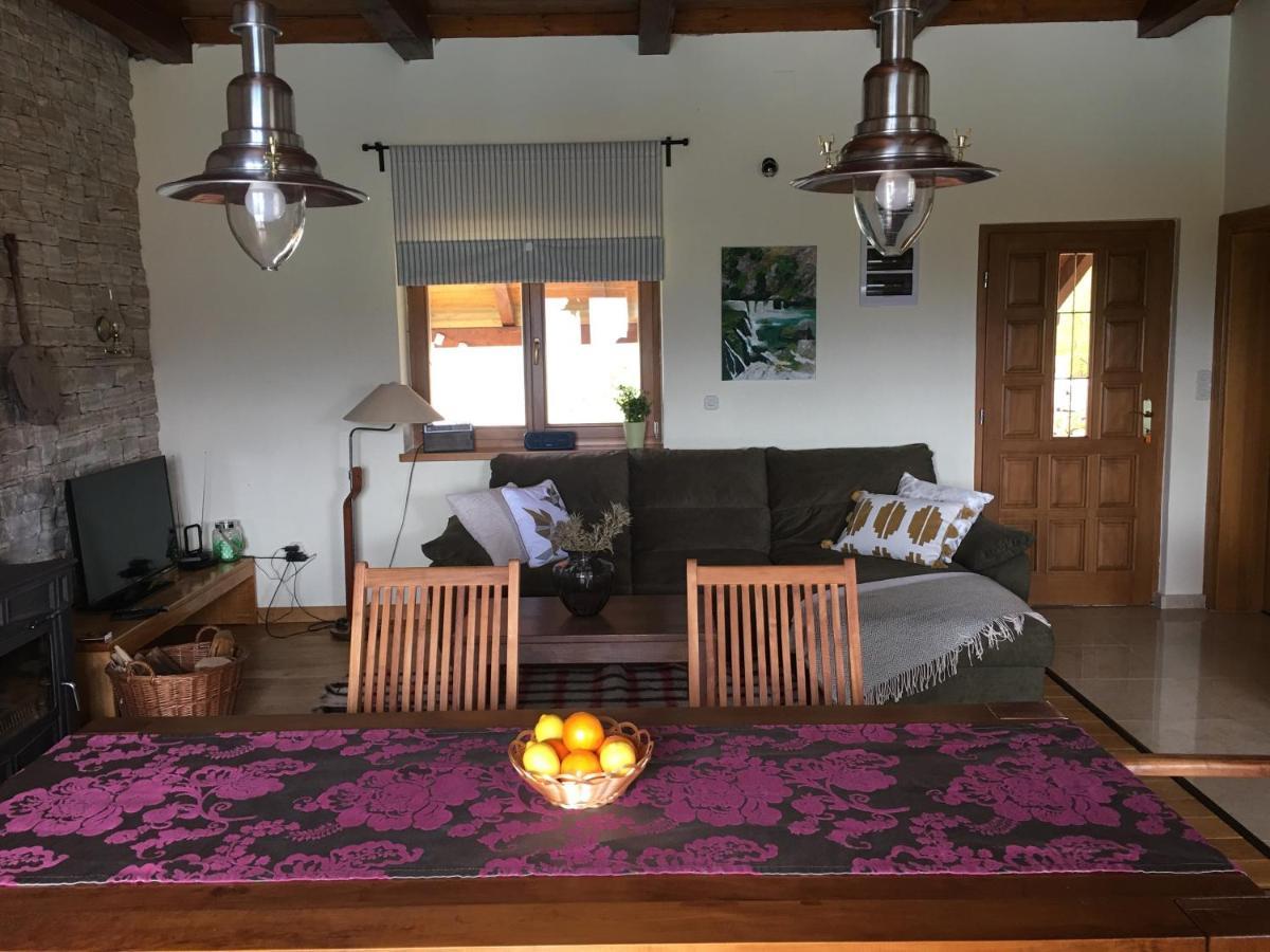 Holiday House Green Dream Обровац Экстерьер фото