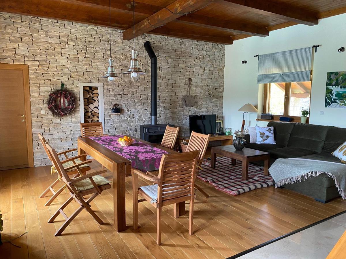 Holiday House Green Dream Обровац Экстерьер фото