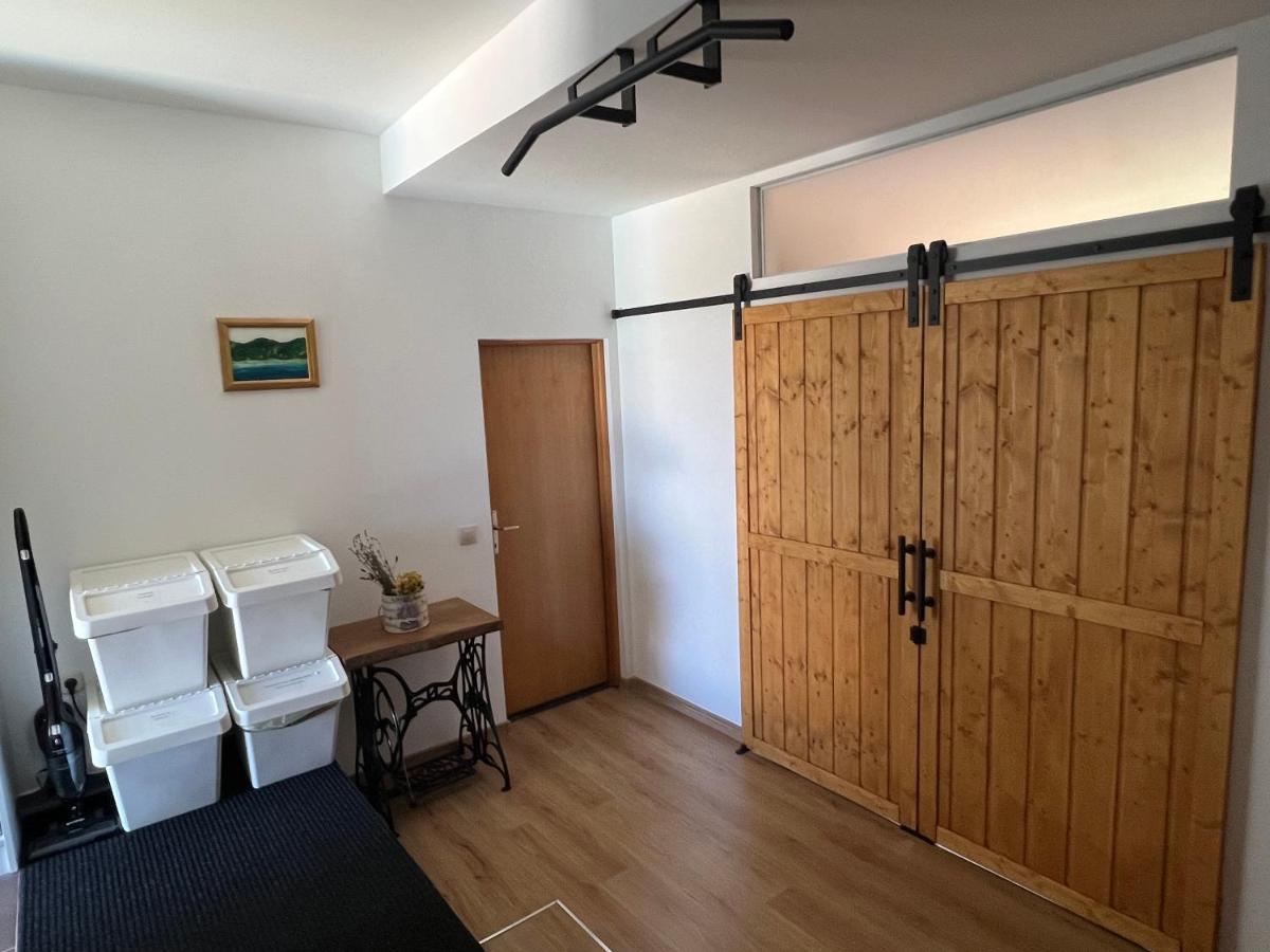 Holiday House Green Dream Обровац Экстерьер фото