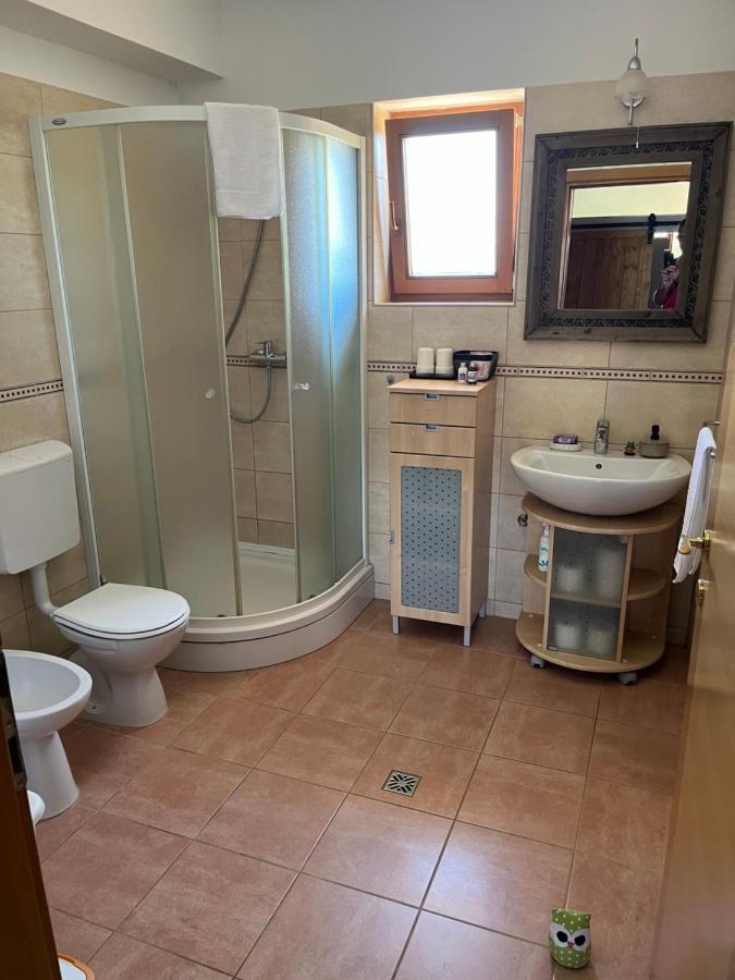 Holiday House Green Dream Обровац Экстерьер фото